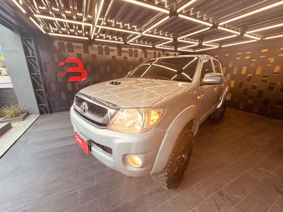 TOYOTA HILUX 3.0 SRV 4X2 CD 16V TURBO INTERCOOLER DIESEL 4P MANUAL TOYOTA HILUX 3.0 SRV 4X2 CD 16V TURBO INTERCOOLER DIESEL 4P MANUAL